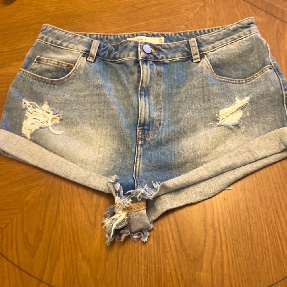 ASOS highrise raw hem denim jeans shorts size 14 (UK 18) w/ 2” inseam
